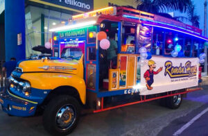 Chiva en evento empresarial